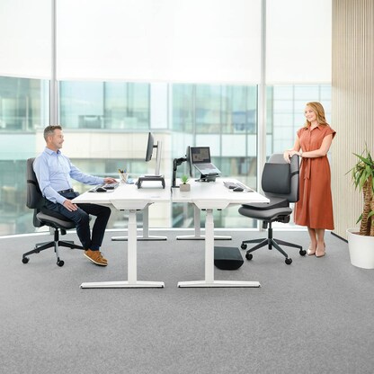 Artikelbild 12 für Fellowes Sitzkissen Breyta™ schwarz 43,0 x 43,0 cm, Artikelnummer 533629