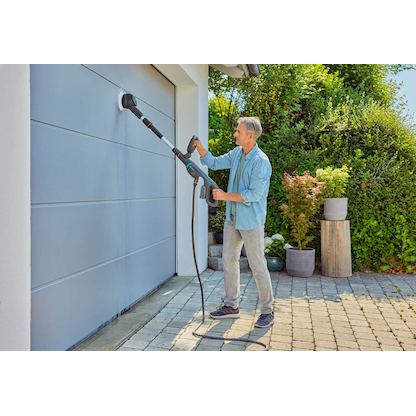Artikelbild 4 für GARDENA AquaBrush Universal 04/18V P4A Ready-To-Use Set Akku-Terrassenreiniger-Set 18,0 V, mit 1 Akku, Artikelnummer 499149