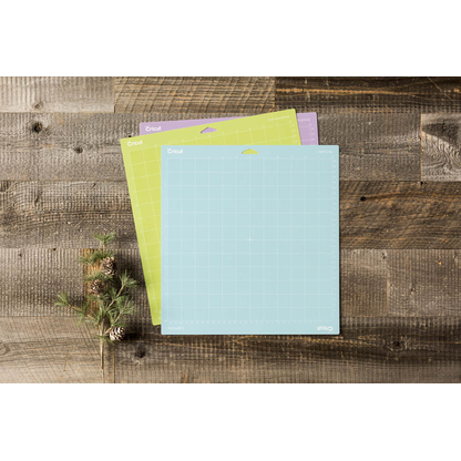Artikelbild 2 für 3 cricut™ Schneidematten für Schneideplotter leicht klebend, normal klebend, stark klebend, wiederverwendbar 305 x 305 mm (12 x 12 Zoll), Artikelnummer 742243