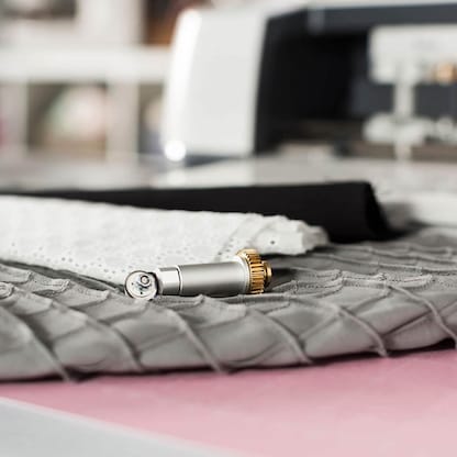 Artikelbild 8 für cricut™ Rollmesser für Schneideplotter, Artikelnummer 958763