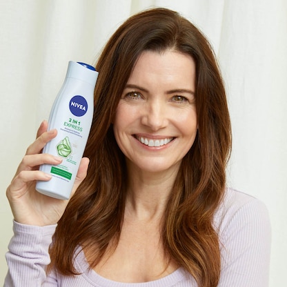 Artikelbild 5 für NIVEA 2 IN 1 EXPRESS Shampoo & Spülung 400,0 ml, Artikelnummer 578148