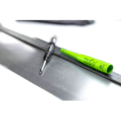 Artikelbild 3 für Pica Metal Dry 3030 inkl. Anreißnadel Tieflochmarker-Bleistift Set schwarz 2B 2,8 mm, 1 Set, Artikelnummer 549339