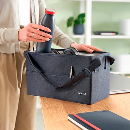 Artikelbild 3 für AKTION: LEITZ Laptoptasche Desk Sharing kompakt Stoff samtgrau 65760089 bis 35,6 cm (14 Zoll) mit Prämie nach Registrierung, Artikelnummer 507416