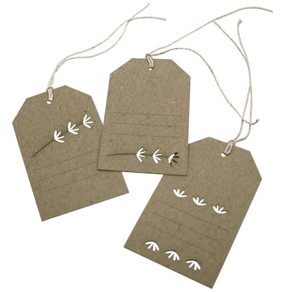 Artikelbild für artoz Geschenkanhänger weiß aus Kraftpapier mit Blumenstanzung 6 St., Artikelnummer 129118