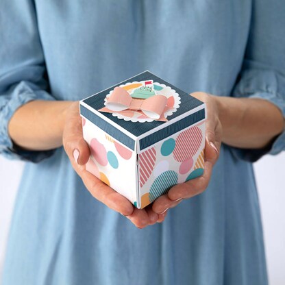 Artikelbild 3 für folia Bastelset Explosionsbox Party 46 tlg. blau, Artikelnummer 192223