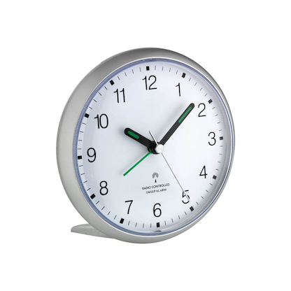 Artikelbild für TFA® Funkwecker 60.1506 weiß silber Kunststoff, Ø 11,0 cm, Artikelnummer 915013