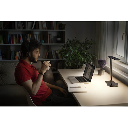 Artikelbild 3 für OSRAM Office Line Desk Banker Inductive Charging Schreibtischlampe schwarz 17 W, Artikelnummer 710117