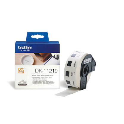 Artikelbild für brother Etikettenrolle für Etikettendrucker DK11219 weiß, Ø 12,0 mm, 1 x 1.200 Etiketten, Artikelnummer 557033