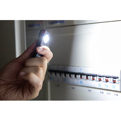 Artikelbild 3 für ANSMANN ML400R LED Taschenlampe schwarz 6,0 cm, 970 Lux, 400 Lumen, 5 W, Artikelnummer 629438