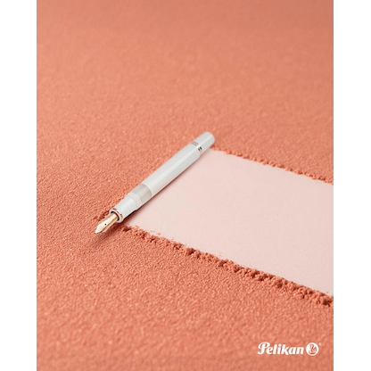 Artikelbild 9 für Pelikan Souverän M600 Kolbenfüller weiß/rose-gold F (fein), Artikelnummer 688749