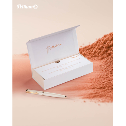 Artikelbild 4 für Pelikan Kugelschreiber Souverän K600 weiß/rose-gold, Schreibfarbe: schwarz, 1 St., Artikelnummer 688758