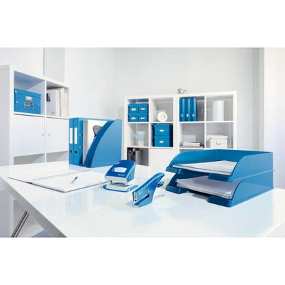 Artikelbild 2 für AKTION: LEITZ Heftzange 5531 WOW blau-metallic mit Prämie nach Registrierung, Artikelnummer 280735