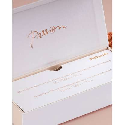 Artikelbild 7 für Pelikan Kugelschreiber Souverän K600 weiß/rose-gold, Schreibfarbe: schwarz, 1 St., Artikelnummer 688758