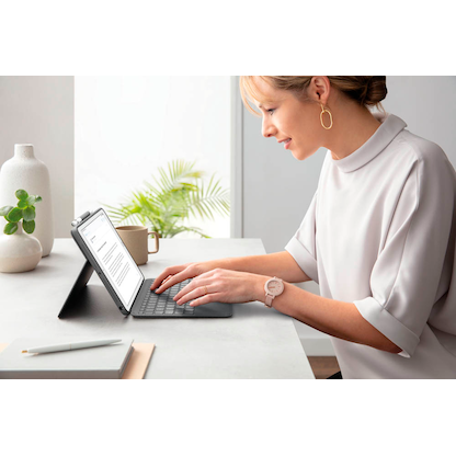 Artikelbild 10 für Logitech COMBO TOUCH Tablet-Tastatur schwarz geeignet für Apple iPad 7. Gen (2019), Apple iPad 8. Gen (2020), Apple iPad 9. Gen (2021), Artikelnummer 241937